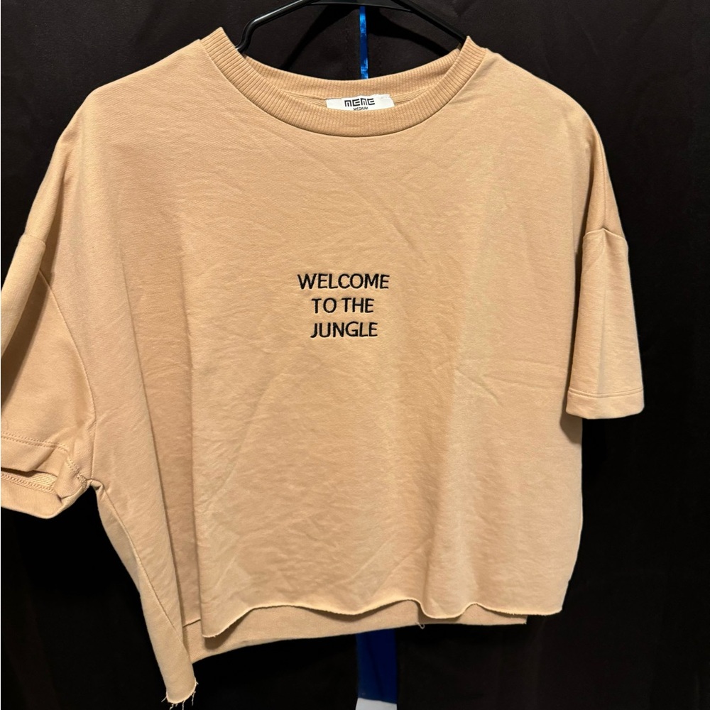Embroided crop top